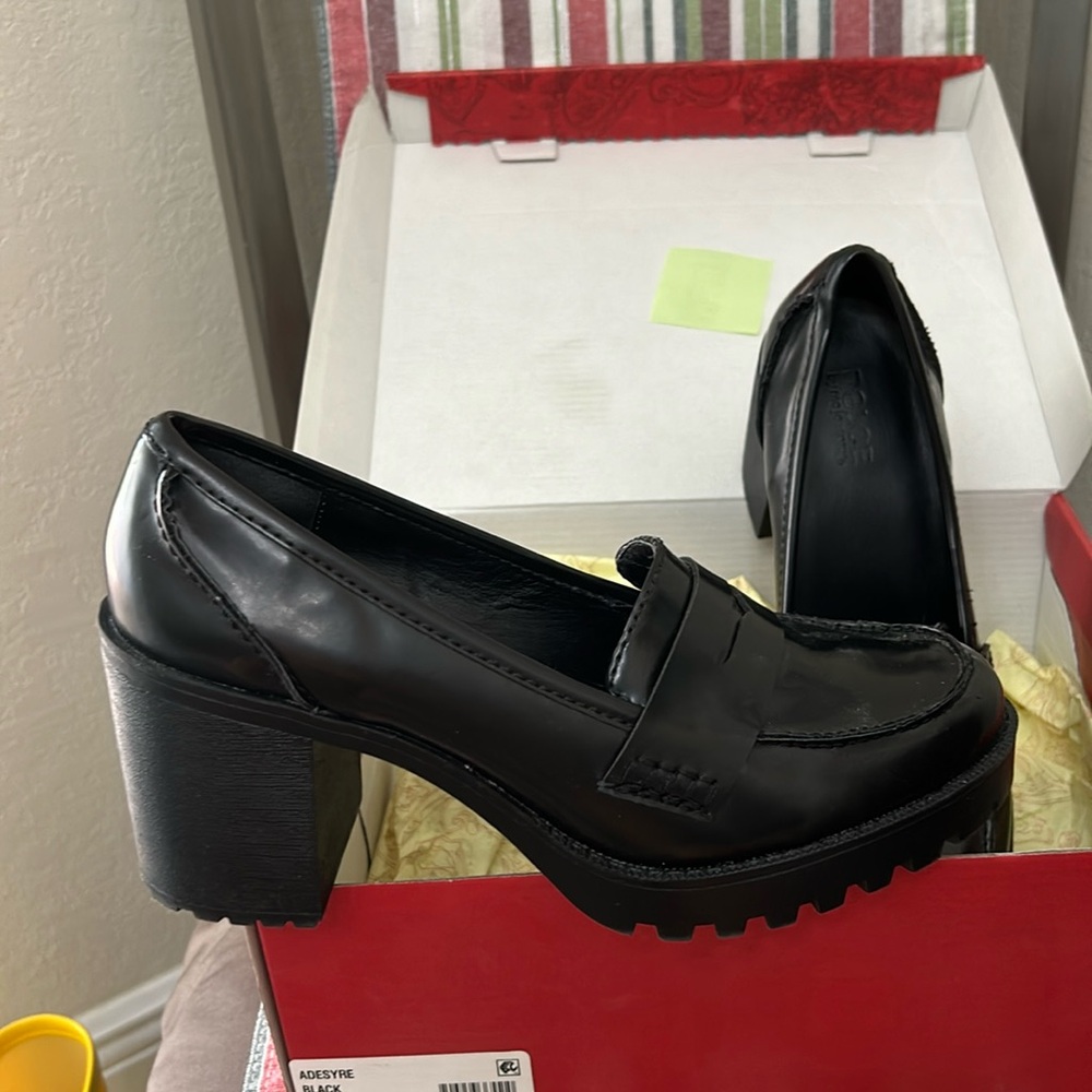Aldexyne Women's Black Chunky Loafers